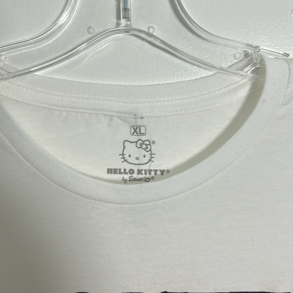 Hello Kitty Mushroom and Bees Sanrio Kawaii Anime Tee Size XL. New without Tag - Picture 5 of 7